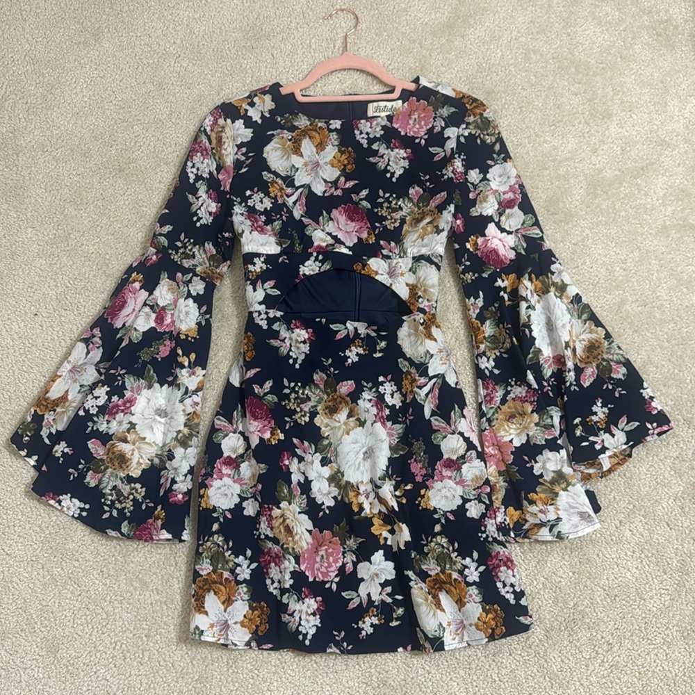 NWT Bell Sleeve Floral Mini Dress